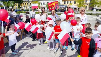 Tomaszów świętował Dzień Flagi 