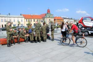 Niebieski Piknik na placu Tadeusza Kościuszki 